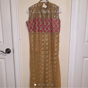 Sleeveless Shalwar Kameez with high neck